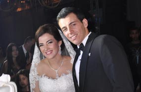 في منتصف يونيو احتفلت دنيا سمير غانم والإعلامي رامي رضوان بزواجهما في أكبر حفل في 2013