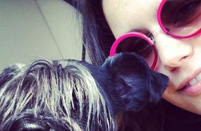 بيرين سان وكلبها