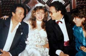 فايزة كمال ومراد منير في حفل زفافهما بأواخر الثمانينيات