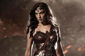  جال جادوت في شخصية المرأة المعجزة