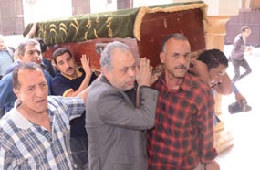 أشرف زكي يشارك في تشييع جنازة معالي زايد