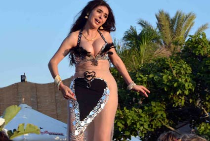  دينا فى لافام للسيدات‎