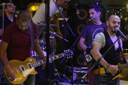 مسار اجبارى يشعل خيمة ليالى الحسين