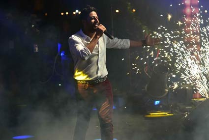 المطرب محمد حماقى