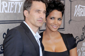 هالي بيري مع خطيبها أوليفر مارتنيز  