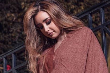 هنا الزاهد‎ 