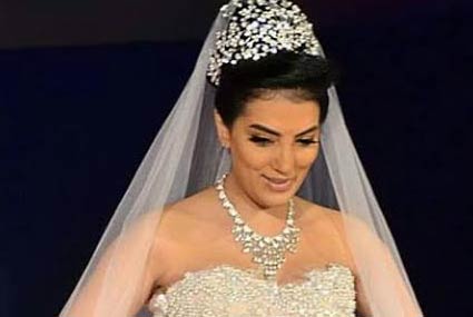 أنا اتحرمت من أن اصبح أم بسبب ورم على الرحم وتوجب عليِ إستئصاله، وكان طبيبي قد اعطاني فرصة عشر سنوات كي أتزوج وأنجب قبل هذه العملية ولكن العشر سنوات مرت