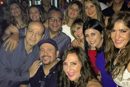 لميس  الحديدي مع عمرو أديب وهشام عباس والأصدقاء