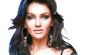 المذيعة هبة الأباصيري