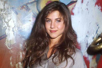 جينيفر أنستون‎  عام 1990 في حفل  NBC 