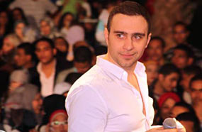 حسام حبيب يعيد فتح ألبومه الجديد