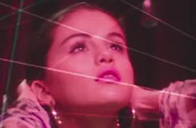 سيلينا جوميز في لقطة من أغنية &quot;I Want you to Know&quot;