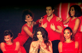 هيفاء وهبي وسط الراقصين