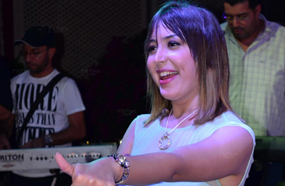 جنات في حفلها بكلية صيدلة جامعة الإسكندرية