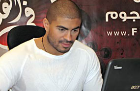 الفنان خالد سليم يرد على جمهوره من قراء FilFan.com