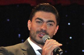 خالد قدم العديد من الأغاني الوطنية