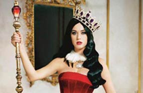 كاتي بيري في إعلان عطرها KILLER QUEEN