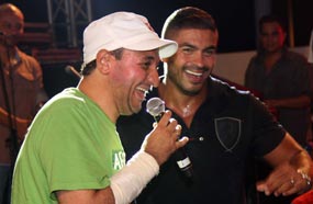 تواجد ضمن جمهور الحفل الممثل هشام اسماعيل الشهير بـ"فزاع" وشارك في الغناء مع سليم