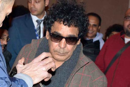 عوده محمد منير من رحلة علاج بألمانيا