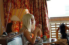 ليلا المغربية تنتهي من تسجيل ألبومها الخليجي