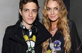 لينزي لوهان وسمانثا رونسون