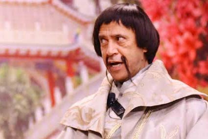 أشرف عبد الباقي في مسرحية &quot;حاجة صيني&quot;