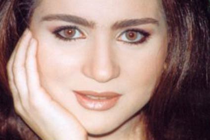 مي عز الدين‎