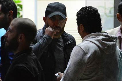 أحمد السقا في المستشفى لوداع محمود عبد العزيز