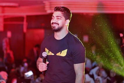 مينا عطا‎ في الحفل