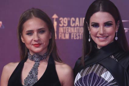 نيللي كريم ودرة 