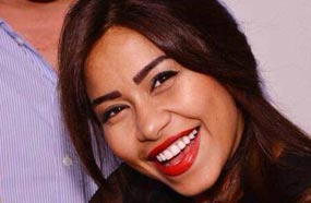 شيرين عبد الوهاب خلال الاحتفال بعيد ميلادها