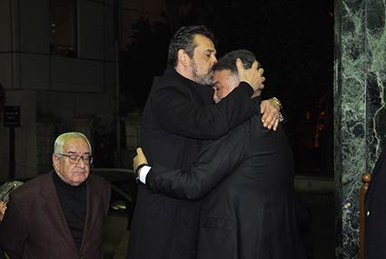 كريم عبد العزيز يحاول تهدئة تامر حبيب