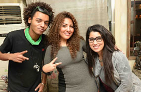 أيتن عامر وأوكا يحتفلان مع مي كساب بعيد ميلادها