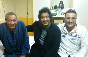 منير ورحيم في زيارة الأبنودي