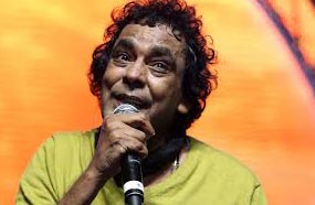 بدأ "منير" الشهير بين جمهوره بـ "الكينج" حفله بأغنية "يا أهل العرب والطرب"