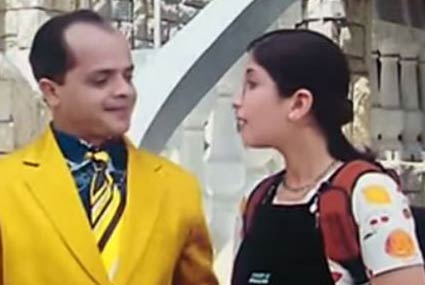 منى زكي ومحمد هنيدي في "صعيدي في الجامعة الأمريكية"