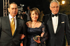 عزت أبو عوف وسهير عبد القادر وعبد المنعم كامل 