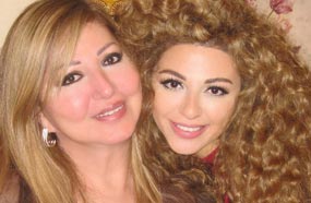 ميريام فارس هنئت ولدتها على صفحتها على الـFacebook كاتبة: "الأمومة هي كل ما يعنيه الحب والمشاركة والتضحية والصراع"