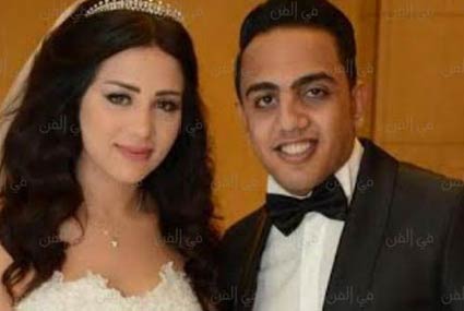 الممثل الشاب محمد أسامة الشهير بـ "أوس أوس" واحد من نجوم "مسرح مصر" احتفل هو الأخر بزفافه في شهر سبتمبر الماضي.
