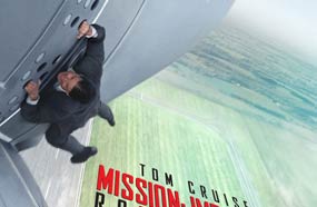 توم كروز معلقا بطائرة في ملصق &quot;Mission Impossible 5&quot;