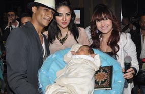 محم رمضان يحتفل بسبوع ابنه علي