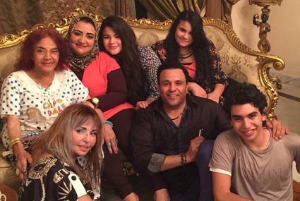 محمد فؤاد مع ماجدة الصباحي وعائلتها