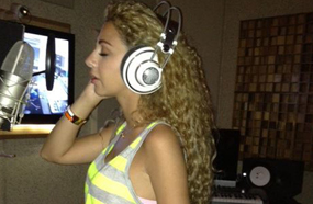 ميريام في الاستوديو