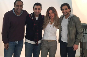 هاني سلامة ونيكول سابا والمنتج أحمد عبد العاطي مع المخرج علي إدريس