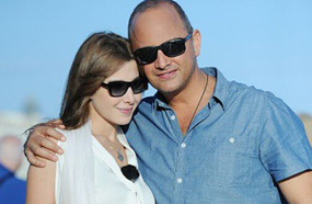 نانسي عجرم وزوجهت