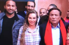 عادل إمام مع نيكول سابا في الاستوديو