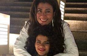 نشوى مصطفى مع ابنتها
