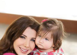 نانسي وإيلا