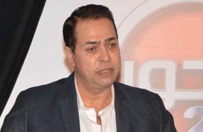 المطرب الشعبي حكيم في المؤتمر الصحفي لقناة &quot;المحور&quot; 