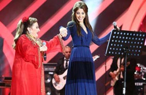 كان من مفاجآت حفل نانسي في "سوق واقف" ظهور المطربة الكبيرة هيام يونس بعد غياب طويل عن الساحة الفنية